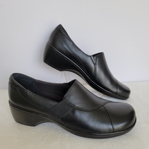 CLARKS Bendables May Moonl Leather Slip-On Shoes- Black color- Women's Size 9M - Picture 3 of 15